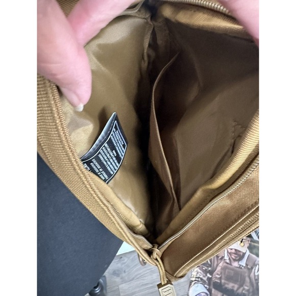 Highland Tactical EXPO EDC Molle Crossbody Sling Bag Dark Desert HL-SH-11-DKDS - Picture 5 of 8